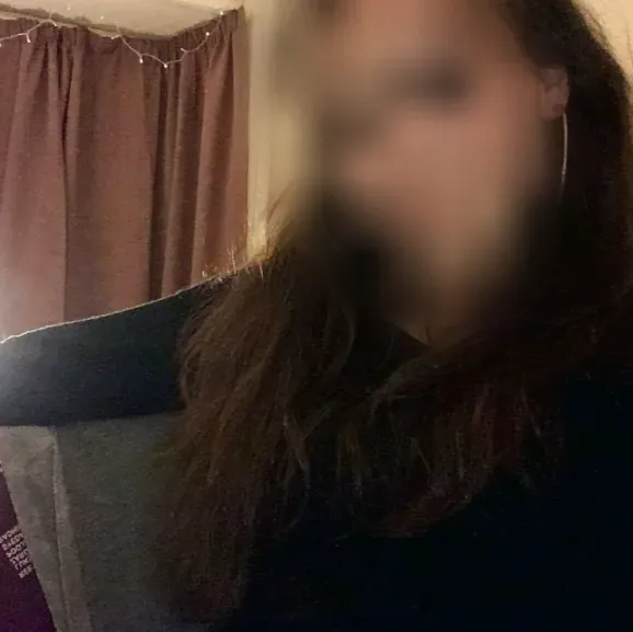 Alena, 25