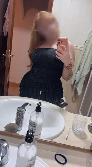 Amira, 19