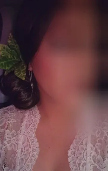 Kira, 35
