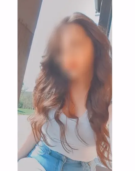 Marlene, 24