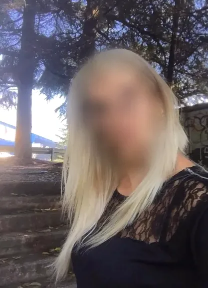 Sina, 32