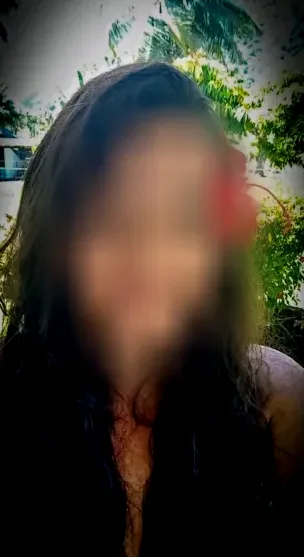 Yvonne, 40