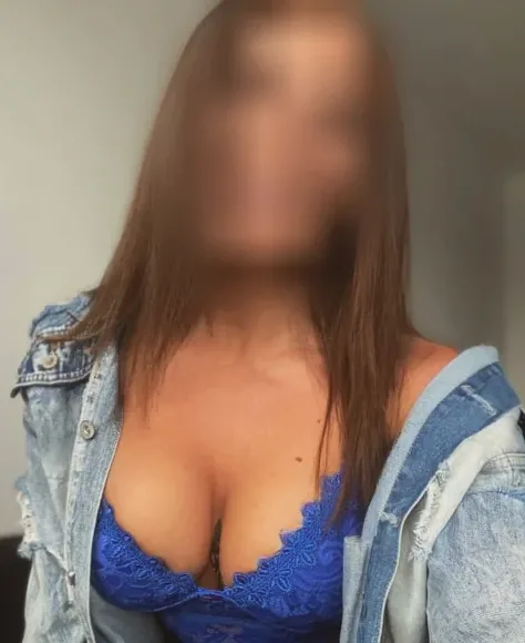 Yvonne, 31